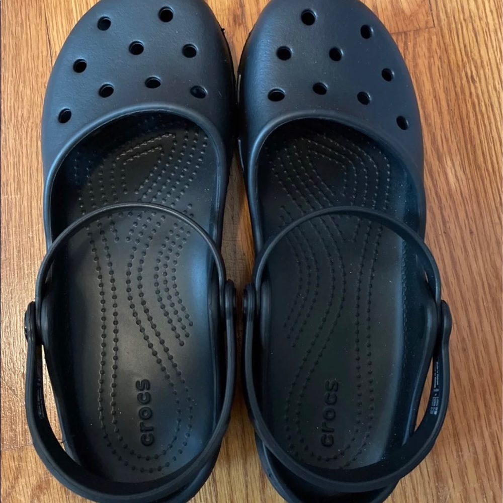 Black Crocs